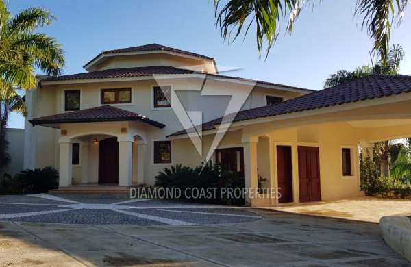 4 bedroom spacious villa | Great for entertaining | Gated community minutes from Sosua